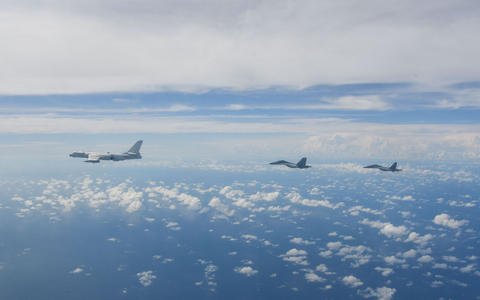 Die Volksbefreiungsarmee Chinas übt fast täglich um Taiwan. (Archivbild) - Foto: Li Bingyu/Xinhua/dpa Die Volksbefreiungsarmee Chinas übt fast täglich um Taiwan. (Archivbild) - Foto: Li Bingyu/Xinhua/dpa