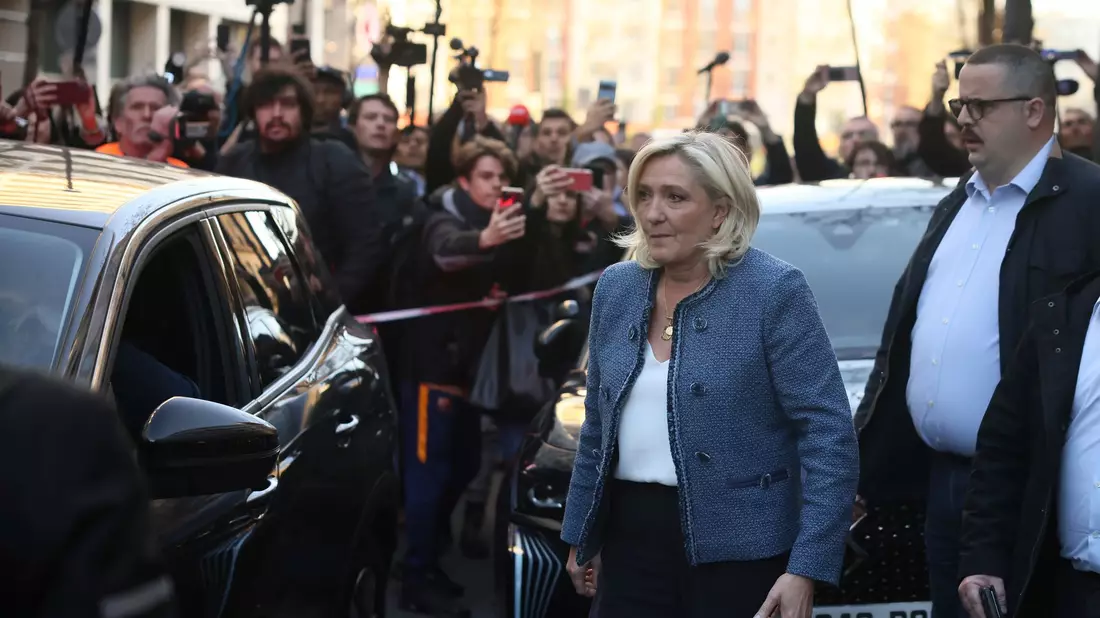 Die Frage ist, wie Le Pen und ihre Partei nun auf das Urteil reagieren. - Bild: Thomas Padilla/AP/dpa
