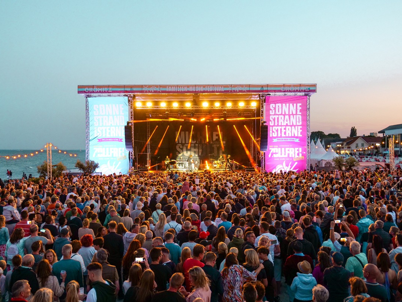 Sonne, Strand & Sterne 2025: Familien-Musikfestival am Strand von Grömitz mit Sarah Engels, Philipp Dittberner, Kamrad, Wincent Weiss, Vanessa Mai & mehr! - Foto: presseportal.de