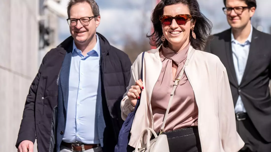 CSU-Chef Söder mahnt Fortschritte bei Koalitionsverhandlungen an. - Bild: Michael Kappeler/dpa