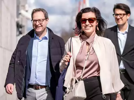 Es könnte ein guter Tag für Deutschland werden - mit dieser Ansage kommt CSU-Chef Söder zur Schlussrunde der Koalitionsverhandlungen. - Foto: Michael Kappeler/dpa