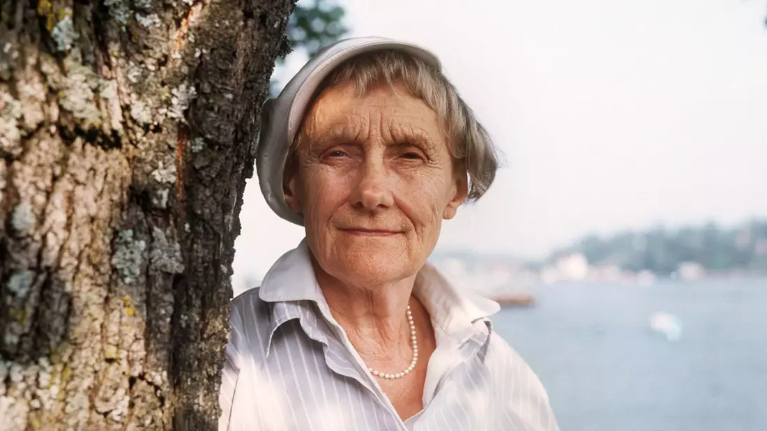 Die Werke von Astrid Lindgren - hier im Jahr 1987 in Stockholm - haben die Kindheit unzähliger Menschen geprägt. (Archivbild) - Bild: picture alliance / Jörg Schmitt/dpa