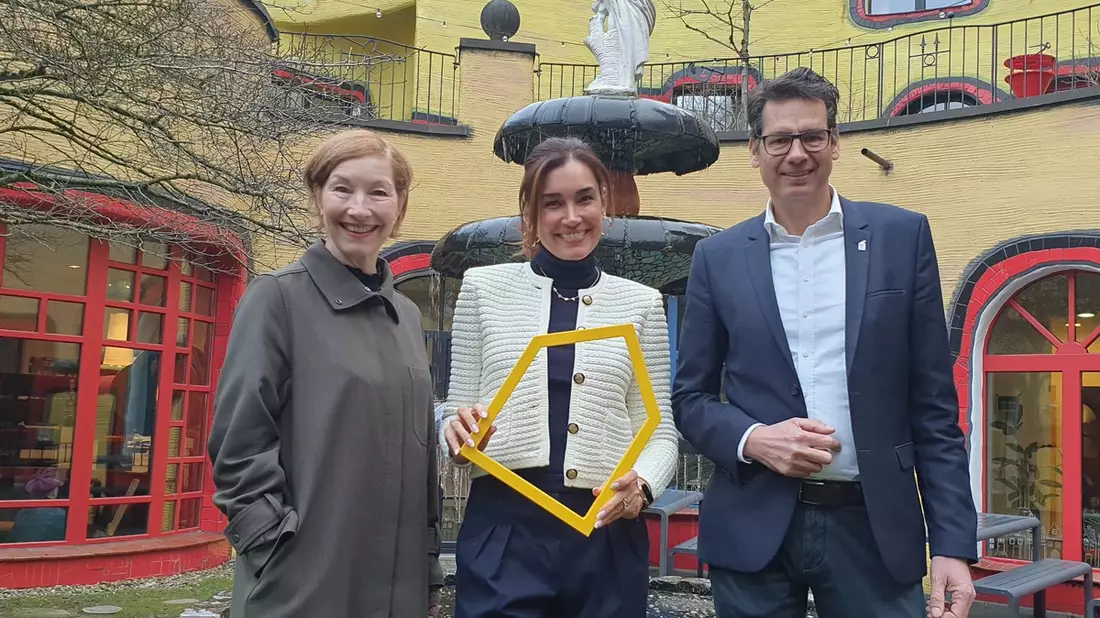 Gemeinsam stark für Familien schwer kranker Kinder: Jana Ina Zarrella ist neue Schirmfrau des Ronald McDonald Hauses Essen - Bild: presseportal.de