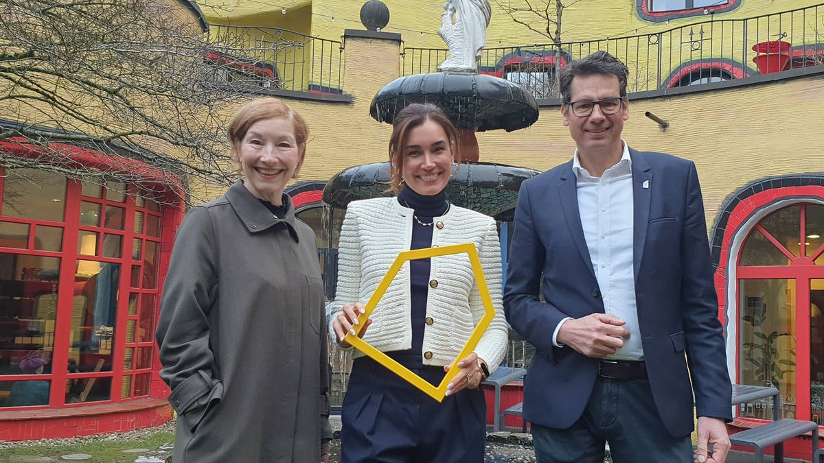 Gemeinsam stark für Familien schwer kranker Kinder: Jana Ina Zarrella ist neue Schirmfrau des Ronald McDonald Hauses Essen - Foto: presseportal.de