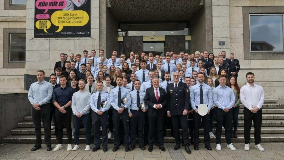 POL-S: Gemeinsame Pressemitteilung von Landeshauptstadt und Polizeipräsidium Stuttgart: Neue Beschäftigte begrüßt - Foto: presseportal.de