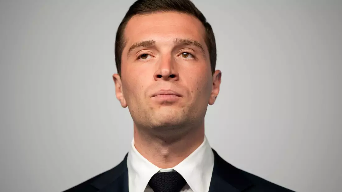 Jordan Bardella könnte 2027 für das Rassemblement National bei der Präsidentschaftswahl ins Rennen gehen. (Archivbild) - Bild: Louise Delmotte/AP/dpa