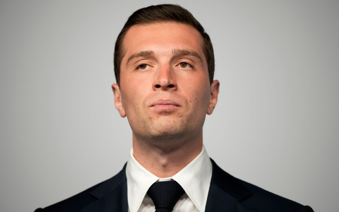 Jordan Bardella könnte 2027 für das Rassemblement National bei der Präsidentschaftswahl ins Rennen gehen. (Archivbild) - Foto: Louise Delmotte/AP/dpa