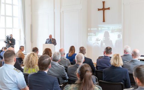 Verdacht auf PTBS - Wie können Angehörige bei der Diagnose und Therapie helfen? - Foto: presseportal.de Verdacht auf PTBS - Wie können Angehörige bei der Diagnose und Therapie helfen? - Foto: presseportal.de