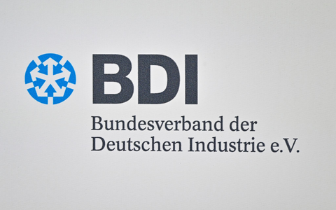 Wirtschaftsverbände warnen vor weiterem Abstieg Deutschlands. (Symbolbild) - Foto: Patrick Pleul/dpa