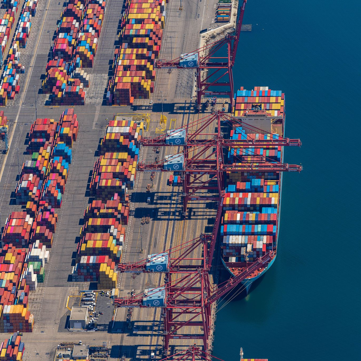 Trumps neue Zölle könnten den Welthandel durcheinander wirbeln. (Archivbild) - Foto: Mark Holtzman/ZUMA Press Wire Service/dpa