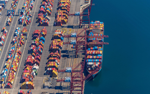 Trumps neue Zölle könnten den Welthandel durcheinander wirbeln. (Archivbild) - Foto: Mark Holtzman/ZUMA Press Wire Service/dpa