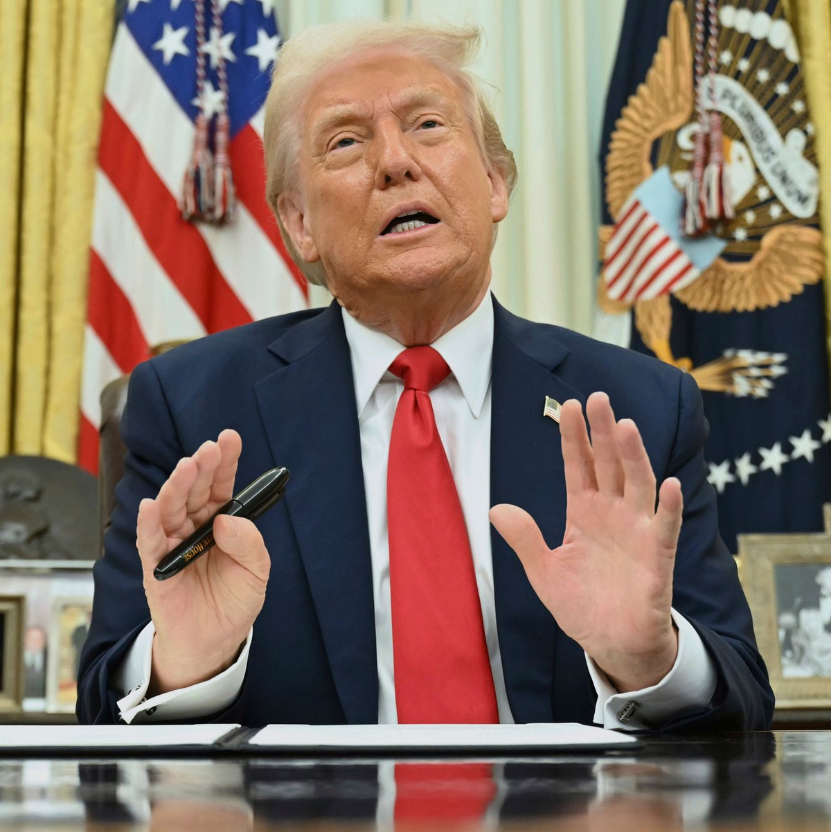 Trump macht mit Zöllen Politik. (Archivbild) - Foto: Uncredited/Pool/AP/dpa