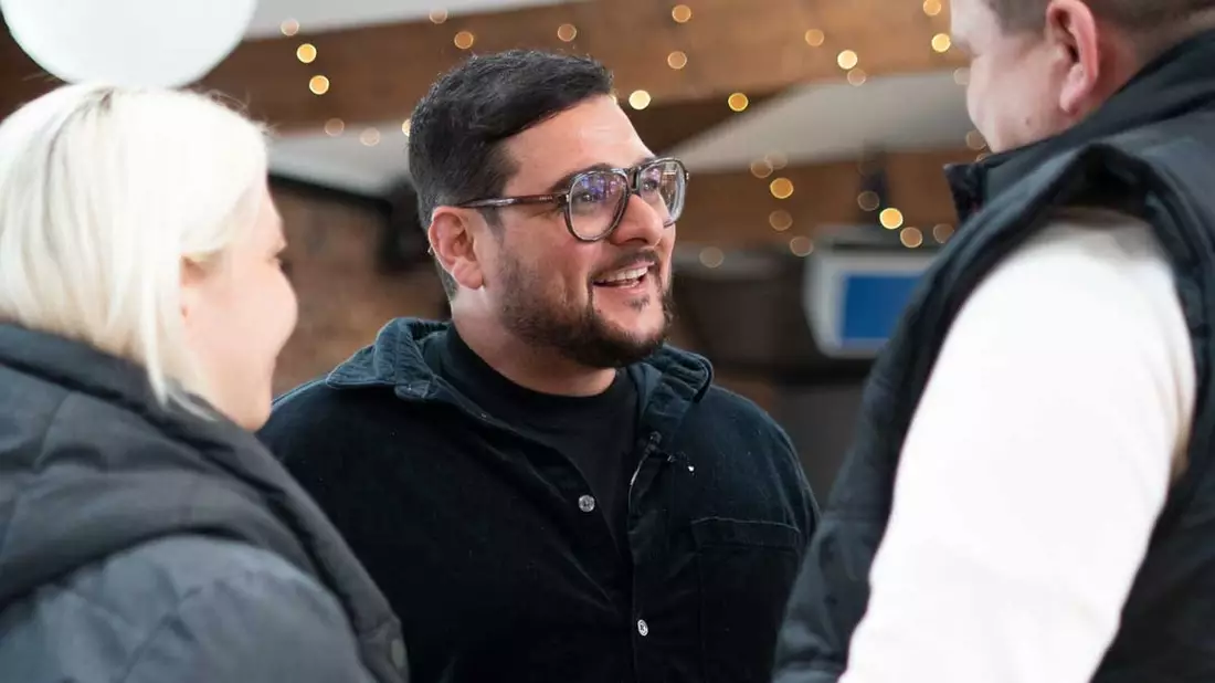 Selbstständig, aber ständig am Limit – Liborio Manciavillano von der HWS Handwerks-Schmiede GmbH verrät, warum das eigene Unternehmen für viele Handwerker zur Falle wird - Bild: presseportal.de