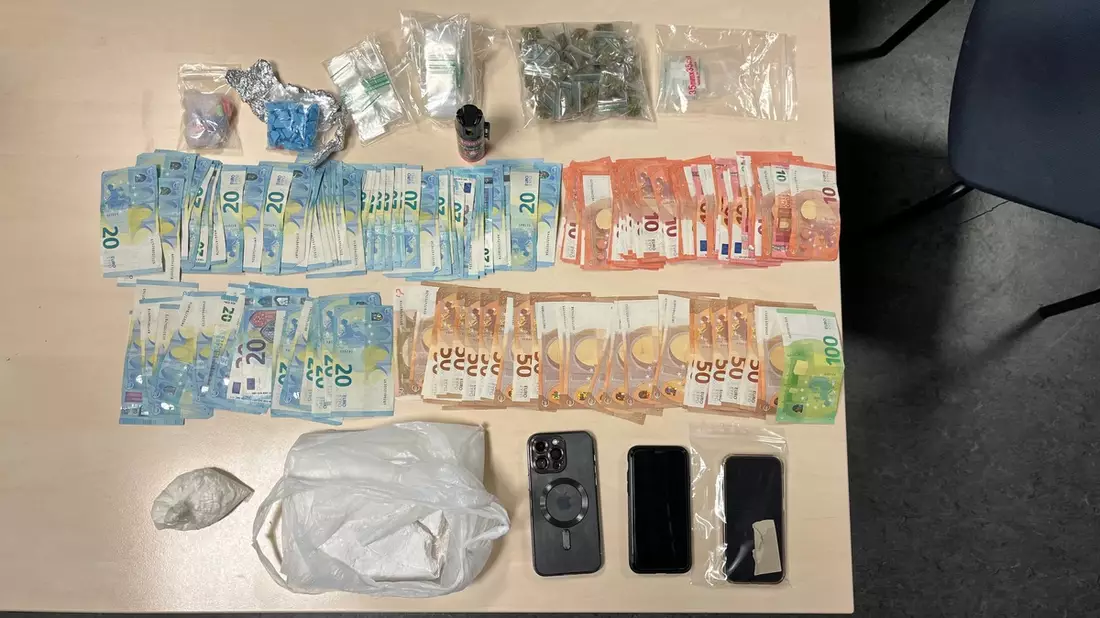POL-K: 250402-1-K Mutmaßlicher Drogendealer am Ebertplatz festgenommen - Wohnung durchsucht und Drogen sichergestellt - Bild: presseportal.de