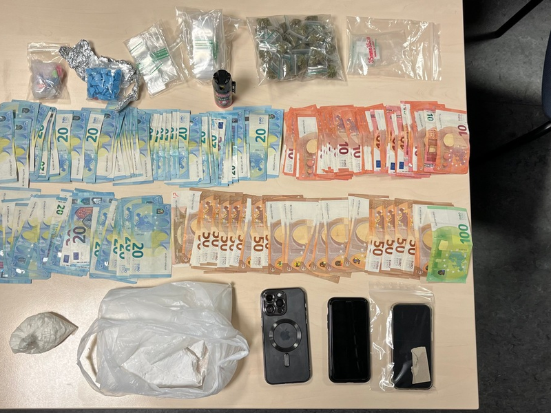 POL-K: 250402-1-K Mutmaßlicher Drogendealer am Ebertplatz festgenommen - Wohnung durchsucht und Drogen sichergestellt - Foto: presseportal.de