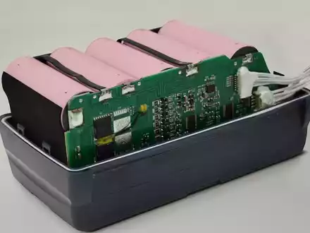Durchbruch in der internationalen Akku-Technologie: ACCUPOWER bringt mit NATEC industriefähige Natrium-Ionen-Akkus in die Serienreife - Foto: presseportal.de