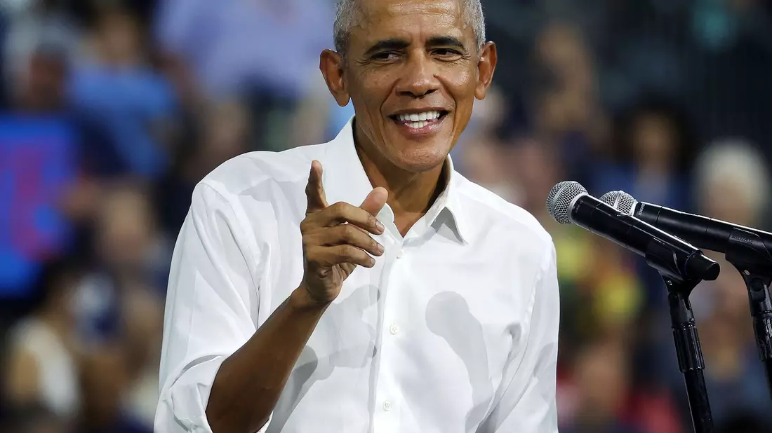 Auch ein Hingucker auf dem Familienfoto: der ehemalige US-Präsident Barack Obama. (Archivbild) - Bild: Mamta Popat/Arizona Daily Star/AP/dpa