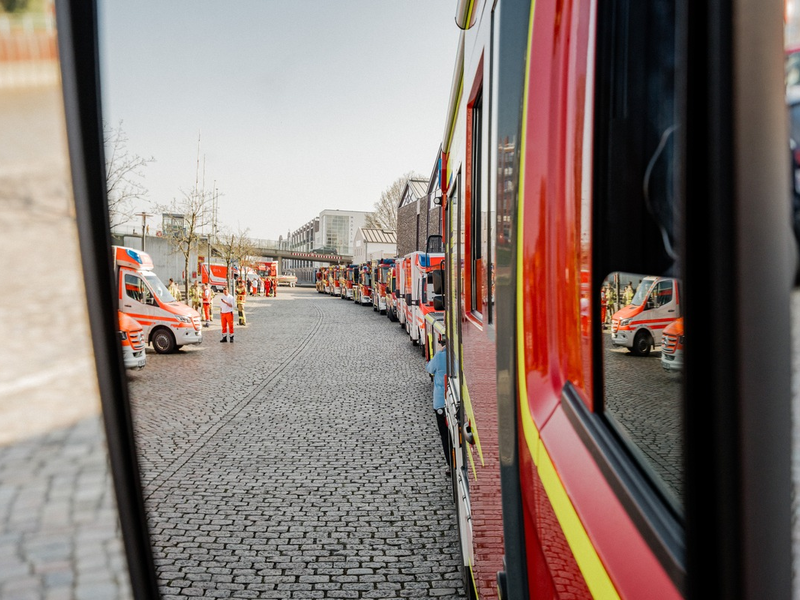 FW Bremerhaven: Große Ernennungsfeier der Feuerwehr Bremerhaven - Foto: presseportal.de