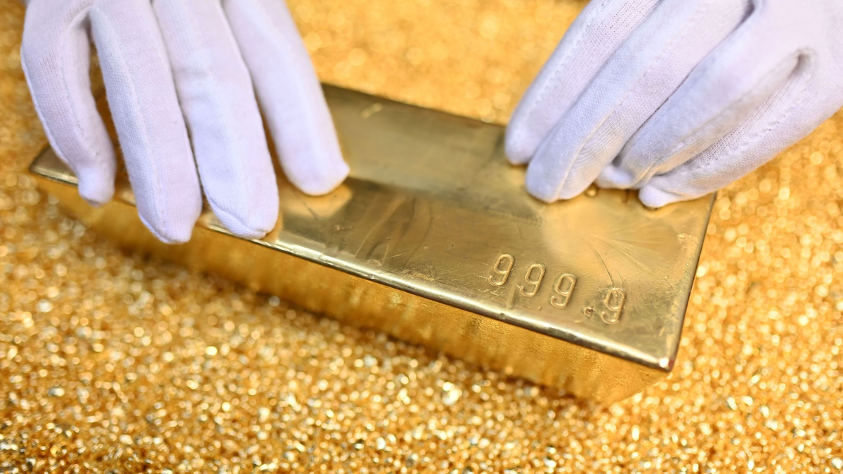 Trumps Zollpaket treibt den Goldkurs auf einen Rekordwert. (Archivbild) - Foto: Uli Deck/dpa