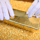 Gold ist unter anderem als Wertanlage beliebt. - Foto: Uli Deck/dpa