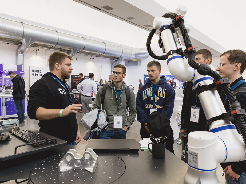 Cobots4You - Foto: Stefan Bausewein über pressetext.de