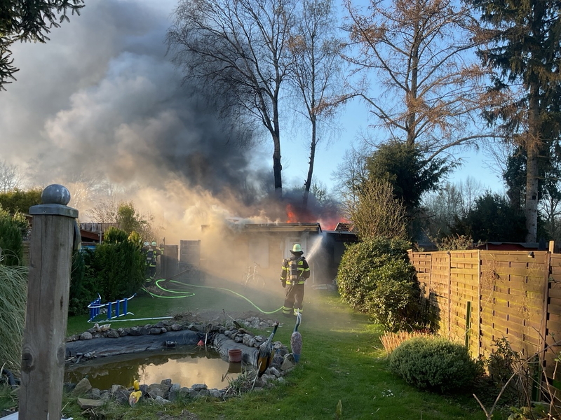 FW-DO: Brennende Gartenlaube in Menglinghausen - Foto: presseportal.de