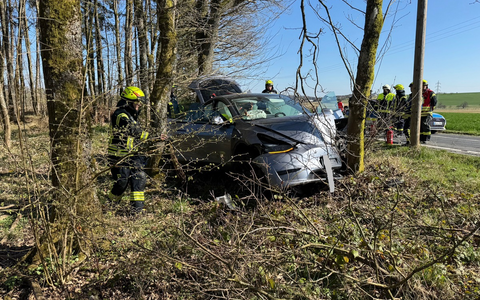 FW VG Westerburg: Mutter und Kleinkind verunfallen mit Elektrofahrzeug - Rauchentwicklung ruft Feuerwehr auf den Plan - Foto: presseportal.de