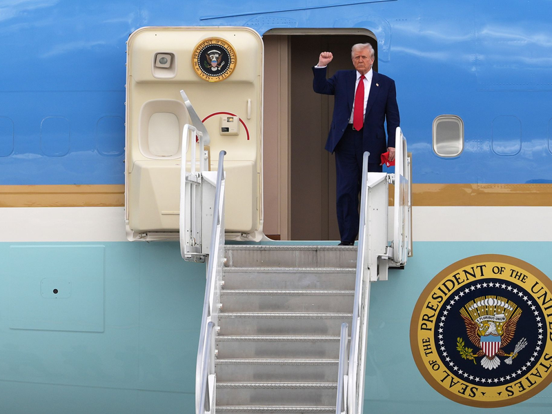 Trump: «Wir haben uns selbst auf den Fahrersitz gesetzt.» - Foto: Rebecca Blackwell/AP/dpa