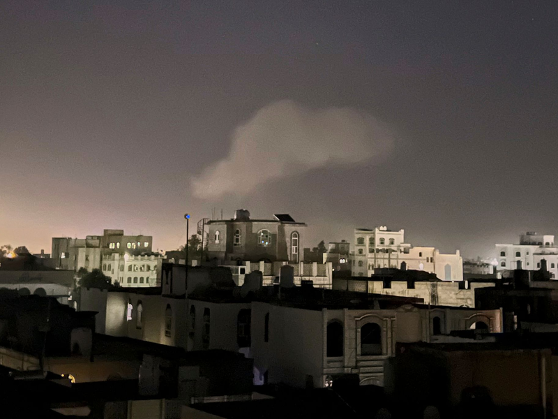 Israel greift seit Monaten Ziele im Jemen an als Reaktion auf Angriffe der Huthi. - Foto: STR/AP/dpa