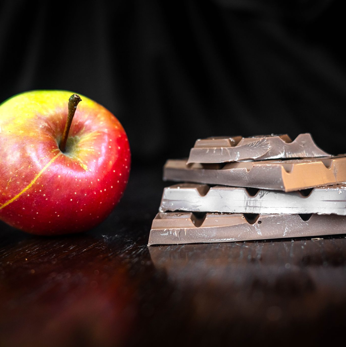 Bei einer Orthorexie wird Essen in gut und böse eingeteilt. (Illustration) - Foto: Sina Schuldt/dpa