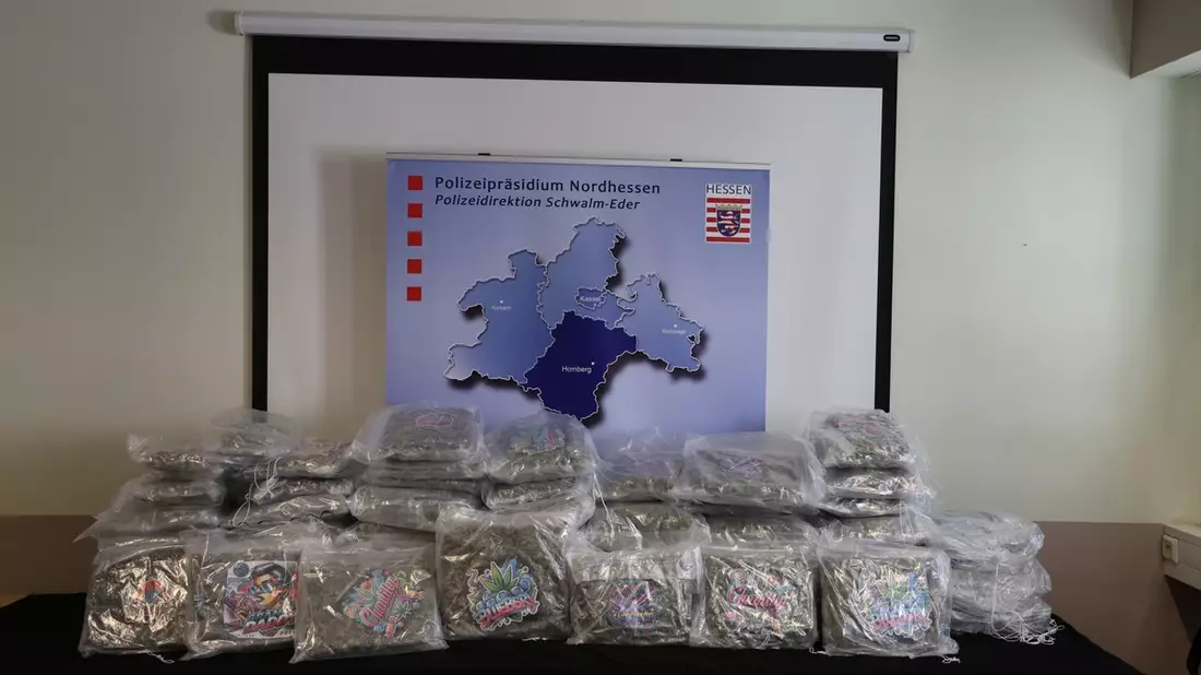 POL-HR: Schlag gegen organisierten Drogenhandel im Schwalm-Eder-Kreis: Rund 50 Kilogramm Rauschgift sichergestellt - Bild: presseportal.de
