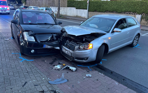 POL-RBK: Bergisch Gladbach - Zusammenstoß beim Abbiegen - Unfallverursacherin unter BtM-Einfluss - Foto: presseportal.de