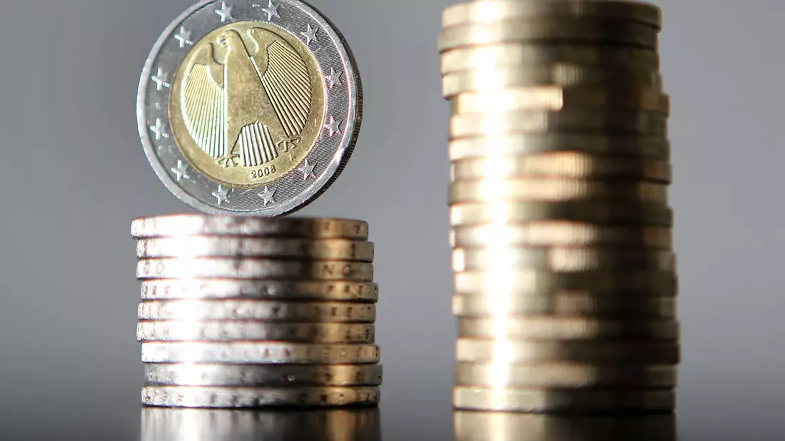 Das öffentliche Finanzierungsdefizit stieg vergangenes Jahr auf die Summe von 104,4 Milliarden Euro (Archivbild).  - Bild: Oliver Berg/dpa