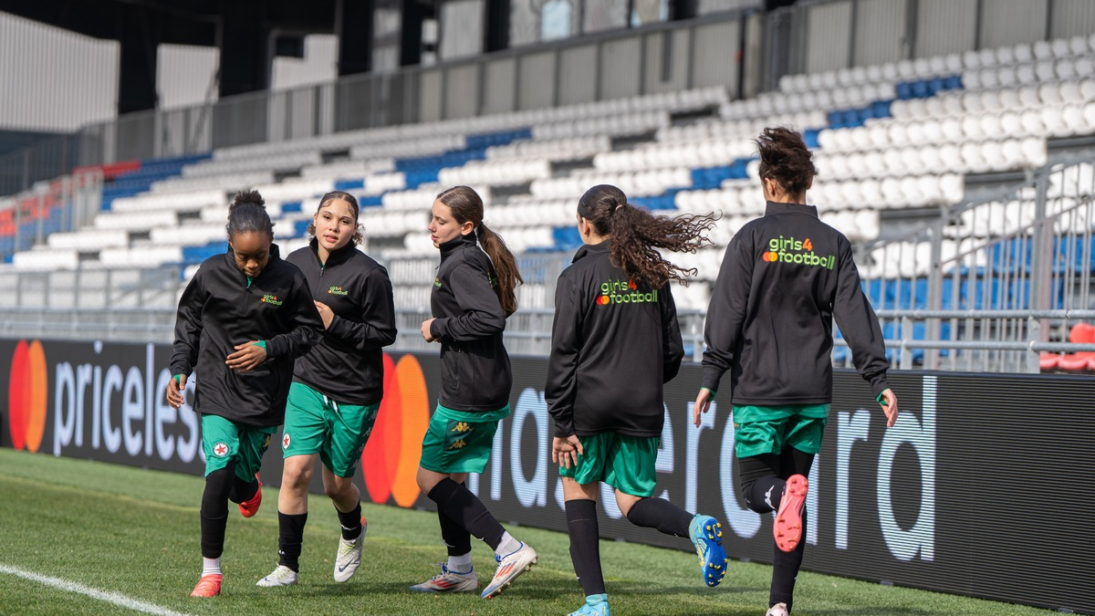 Girls4Football: Startschuss für die Initiative von Mastercard und der UEFA-Stiftung für Kinder / Autorin von 