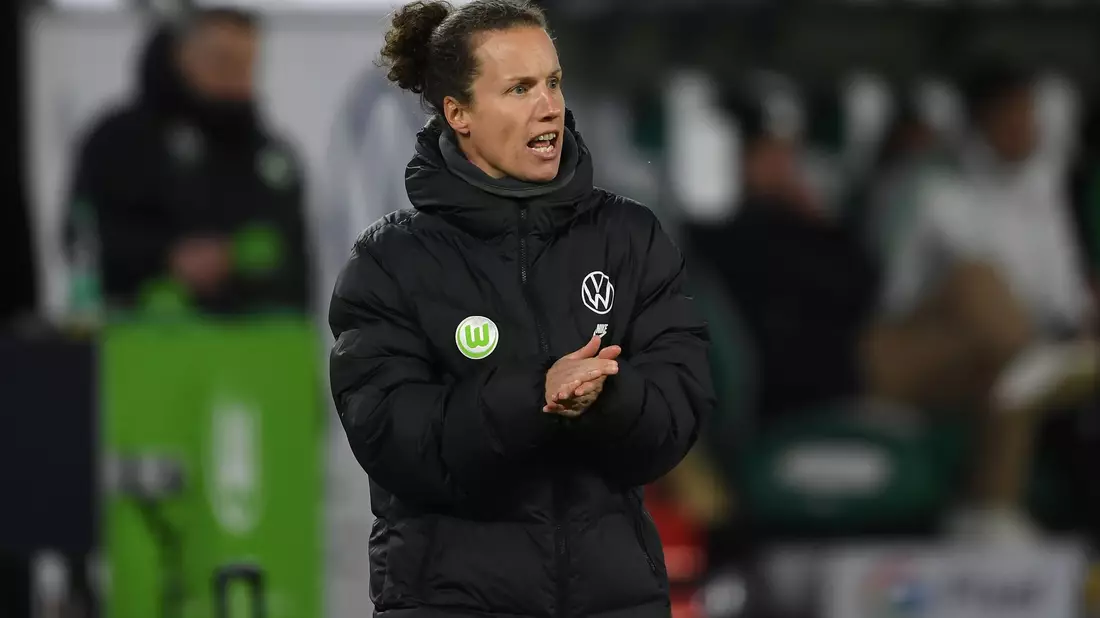 Übernimmt interimsweise die Fußballerinnen des VfL Wolfsburg: Sabrina Eckhoff.  - Bild: Swen Pförtner/dpa