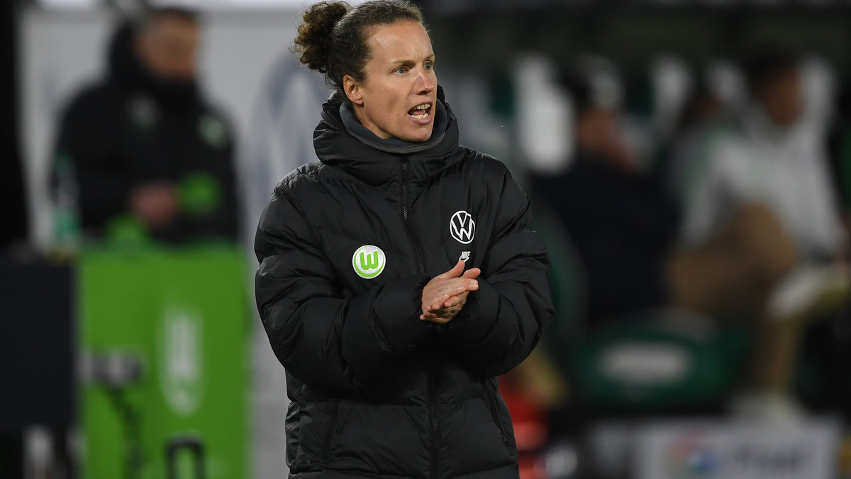 Übernimmt interimsweise die Fußballerinnen des VfL Wolfsburg: Sabrina Eckhoff.  - Foto: Swen Pförtner/dpa