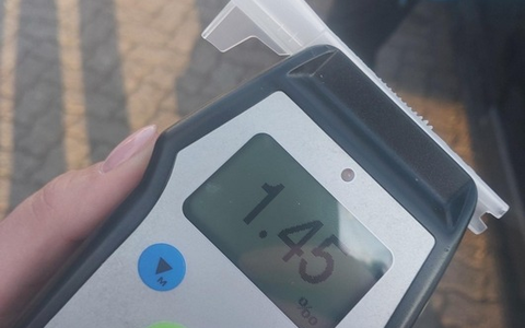 BPOL-FL: Niebüll - Alkoholisierte Frau fährt in Schlangenlinien - Foto: presseportal.de