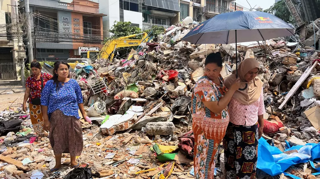 Menschen vor Ort sprechen von einer «Jahrhundertkatastrophe». - Bild: -/kyodo/dpa