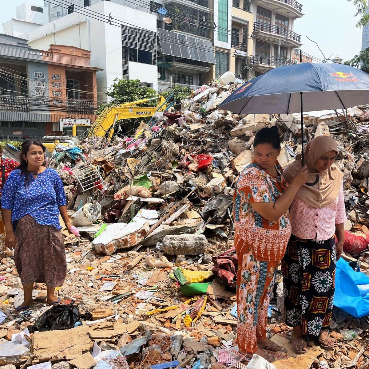 Menschen vor Ort sprechen von einer «Jahrhundertkatastrophe». - Foto: -/kyodo/dpa