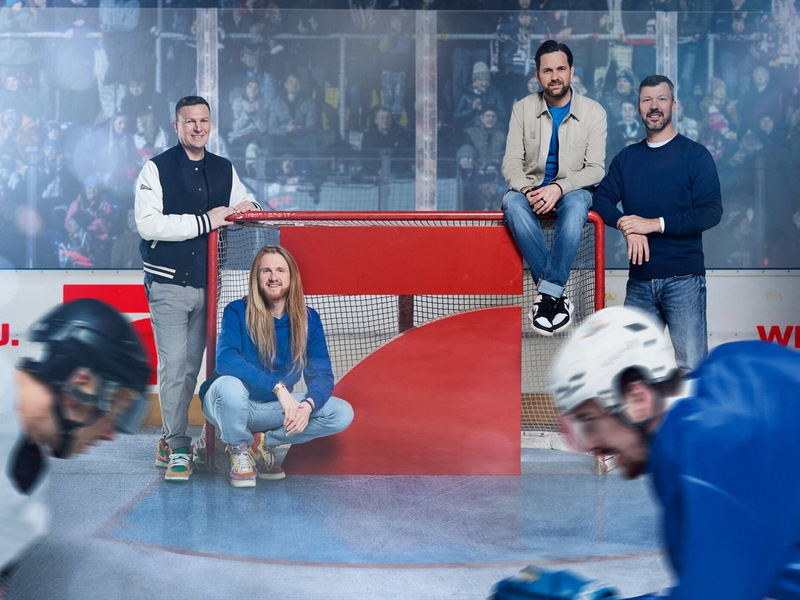 Basti Schwele Christoph Icke Dommisch Matthias Killing Rick Goldmann ran Eishockey live - Foto: Seven.One/Marc Rehbeck, presseportal.de