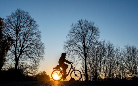 Der Sonntag wird deutlich kühler, auch nachts ist wieder Frost möglich. - Foto: Guido Kirchner/dpa
