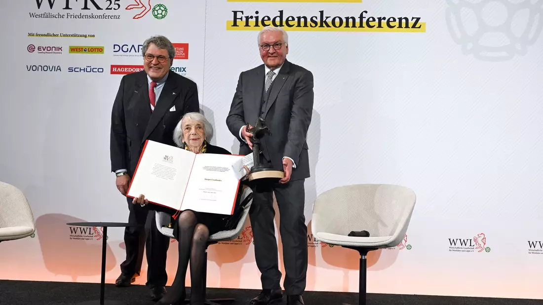 Margot Friedländer sieht jeden Einzelnen in der Pflicht für die Demokratie  - Bild: Federico Gambarini/dpa Pool/dpa
