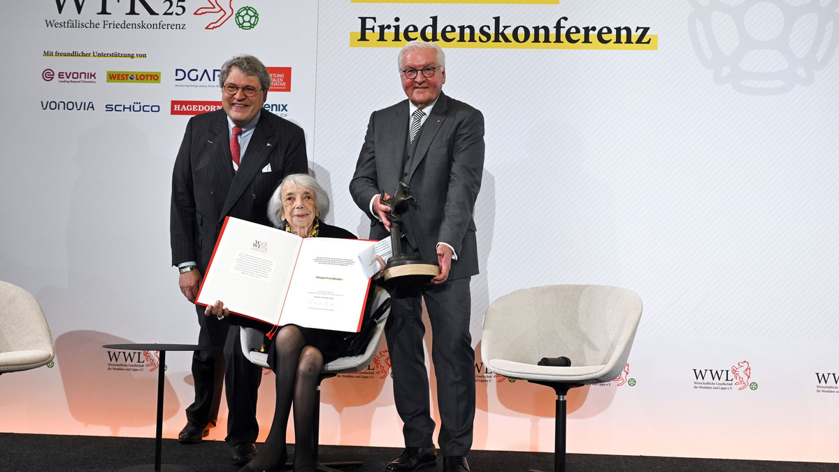 Margot Friedländer sieht jeden Einzelnen in der Pflicht für die Demokratie  - Foto: Federico Gambarini/dpa Pool/dpa