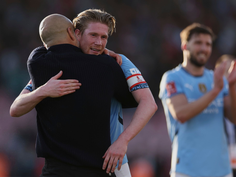 Kevin De Bruyne verlässt Manchester City am Saisonende - Foto: Ian Walton/AP/dpa