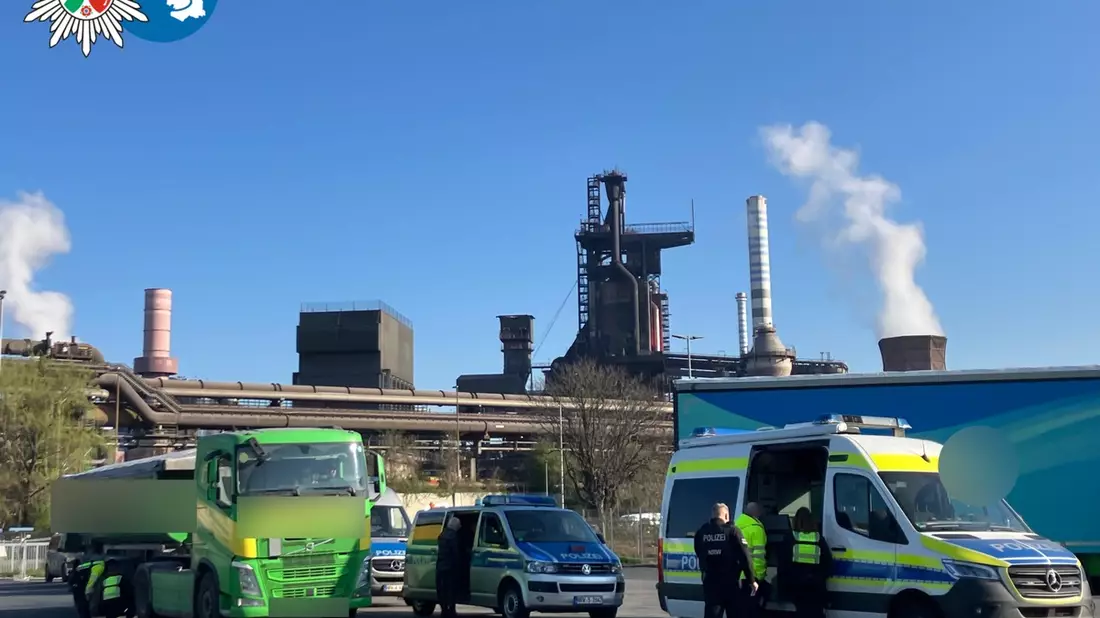 POL-DU: Beeck: Verkehrsdienst kontrolliert Schwerlastverkehr - Bild: presseportal.de