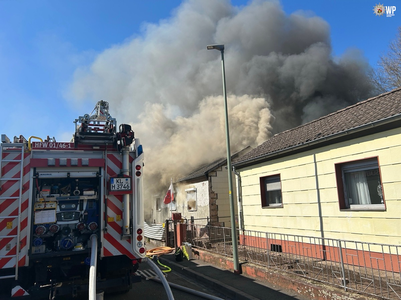 POL-PPWP: Hausbrand - Dammühle gesperrt - Foto: presseportal.de