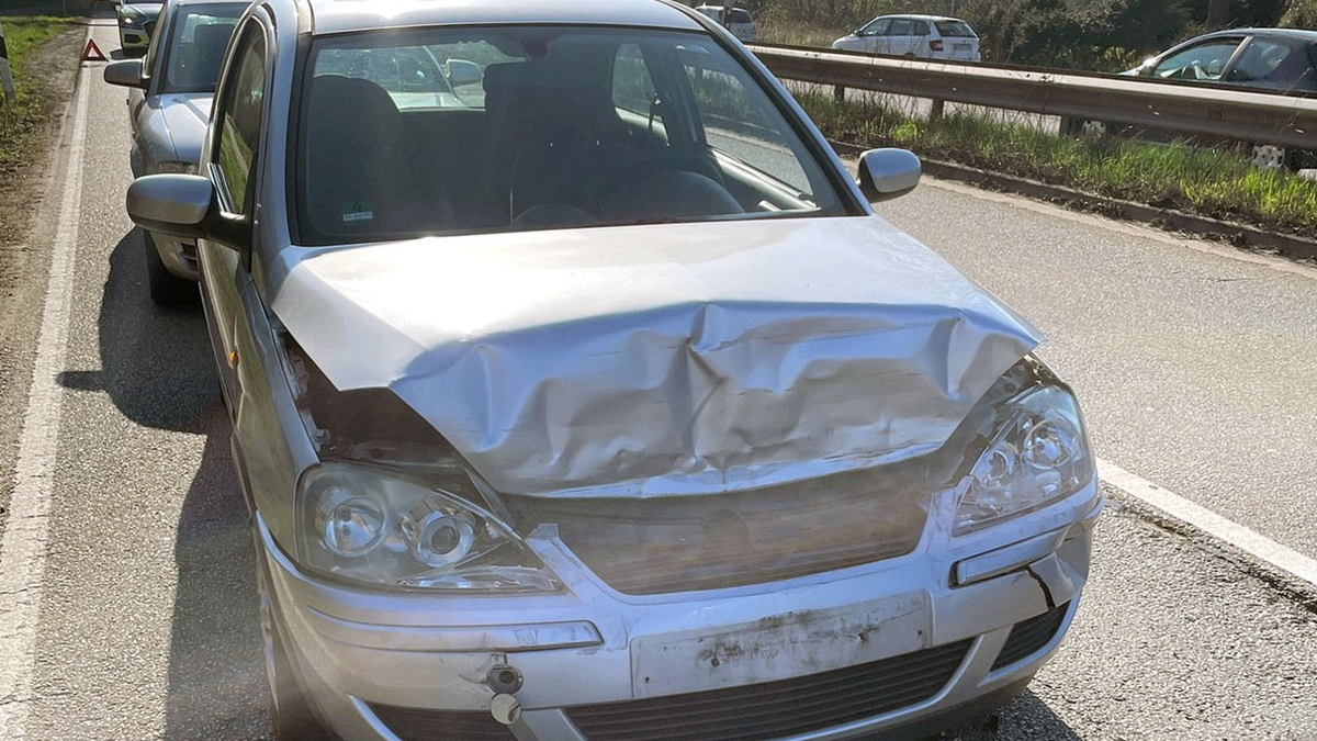 POL-PDKL: Drei Autos in Unfall verwickelt - Foto: presseportal.de