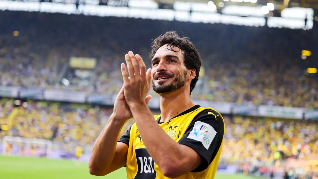 Mats Hummels verabschiedete sich vor einem Jahr von Borussia Dortmund. - Bild: Christoph Reichwein/dpa