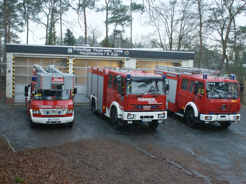 FW Celle: 4. Zug der Ortsfeuerwehr Celle-Hauptwache verabschiedet sich aus Vorwerk - Foto: presseportal.de