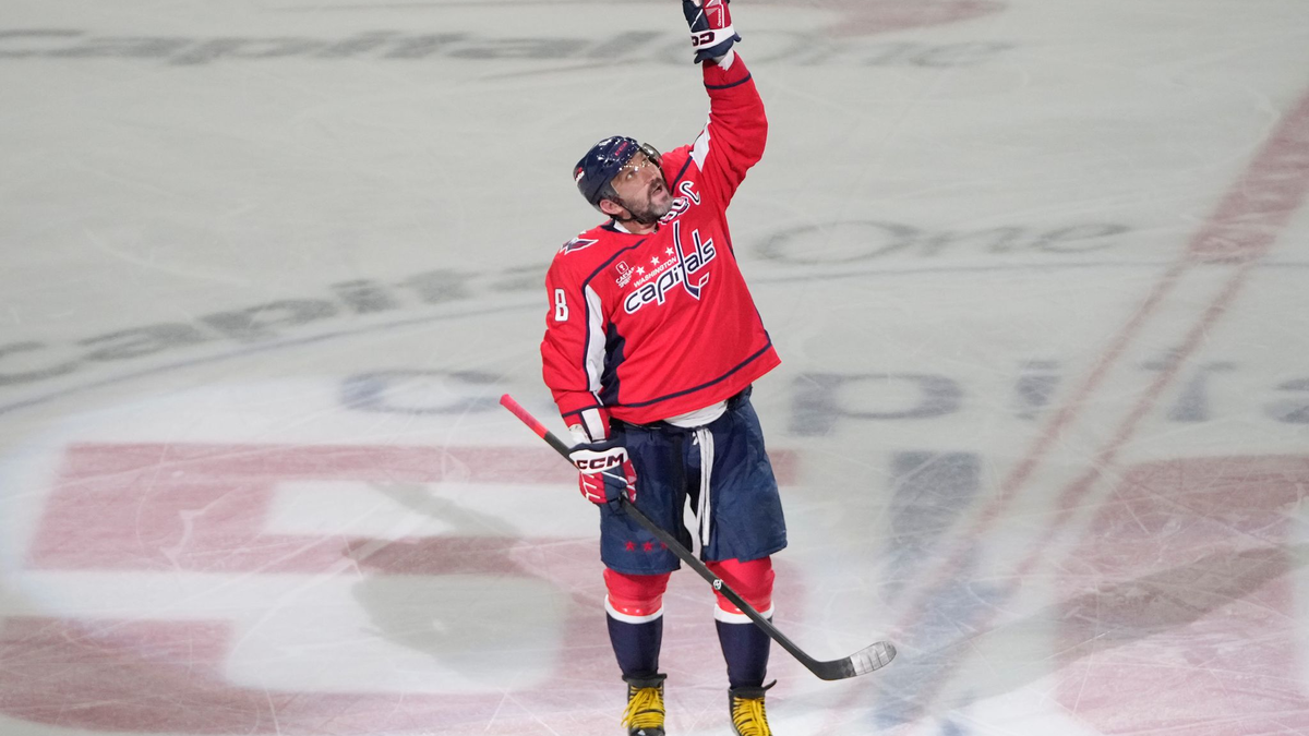 Alexander Owetschkin feiert seinen ersten Treffer zur Führung für die Capitals. - Foto: Mark Schiefelbein/AP/dpa